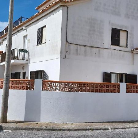 Swordfish Beach House Peniche Exteriör bild