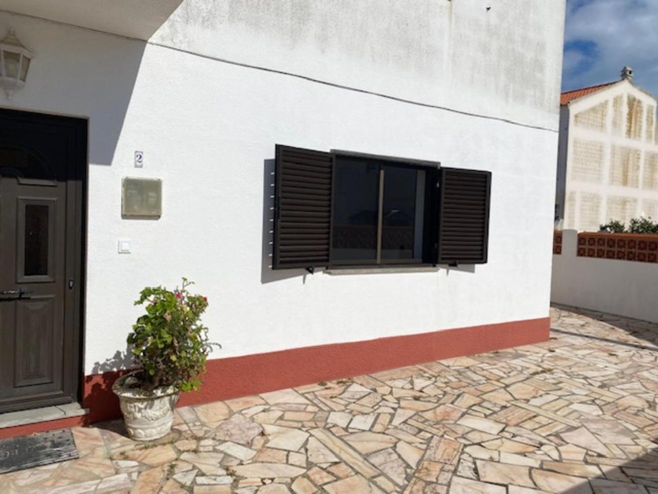 Swordfish Beach House Peniche Exteriör bild